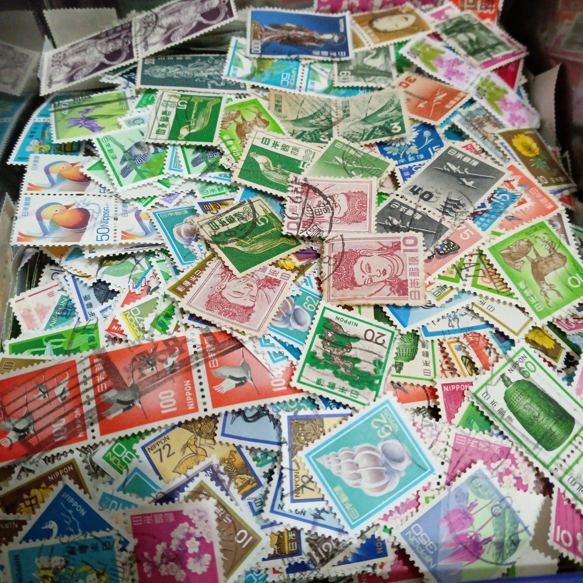 使用済み日本普通切手各種3000枚+300枚以上オフペーパー