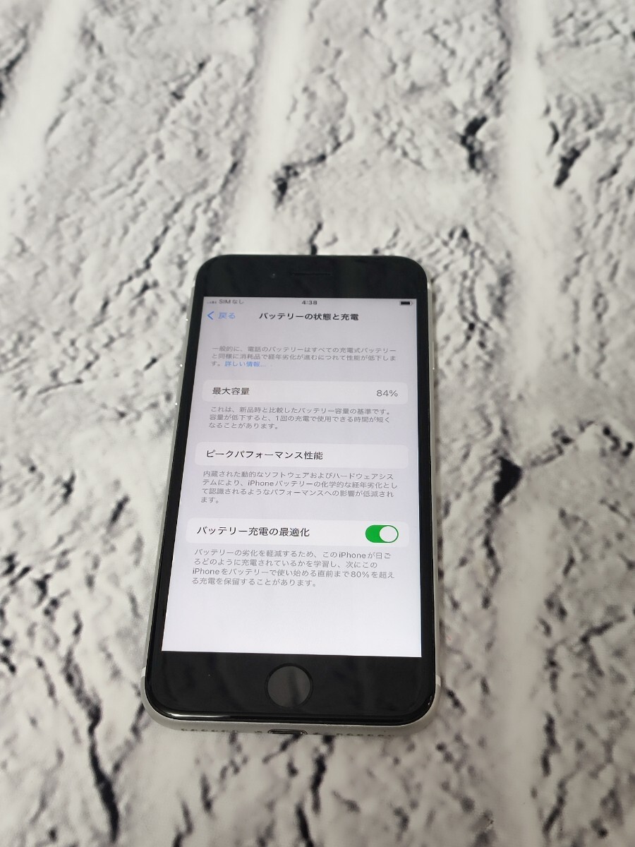 【売り切り】 Apple アップル iPhoneSE アイフォン MHGQ3J/A SIMフリー 2966-2の画像3