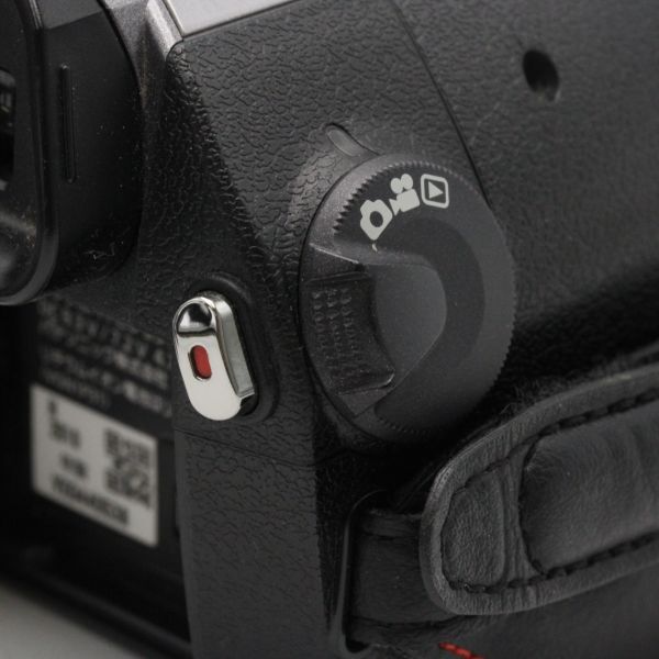 【極上品】 Panasonic HDC-TM750 デジタルハイビジョンビデオカメラ パナソニック #2955の画像10