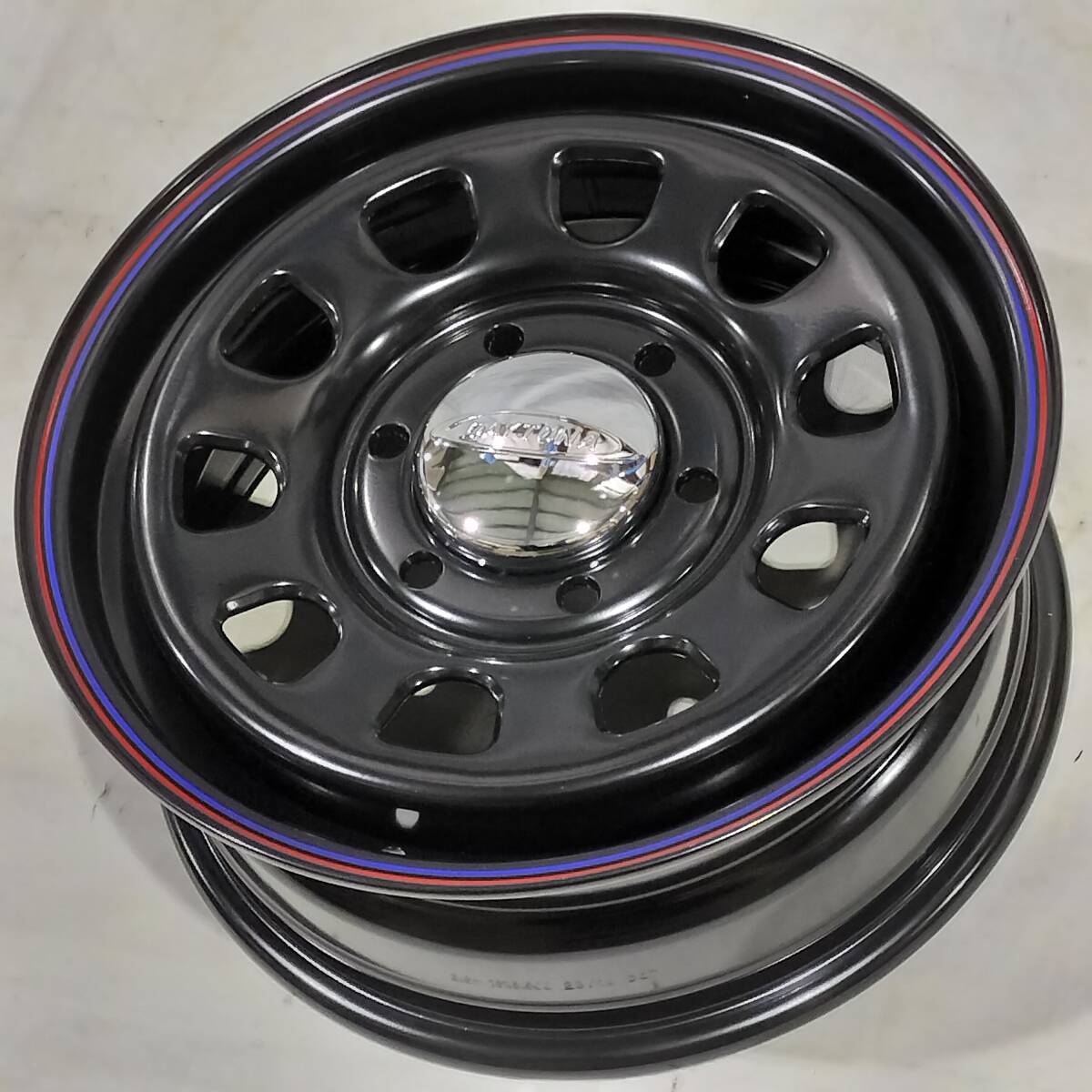 デイトナ ブラック 16-6.5J 6H139.7 ＋45 TOYO OPEN COUNTRY R/T オープンカントリー 215/65R16 ホワイトレター キャラバン E25 E26 NV350_画像3