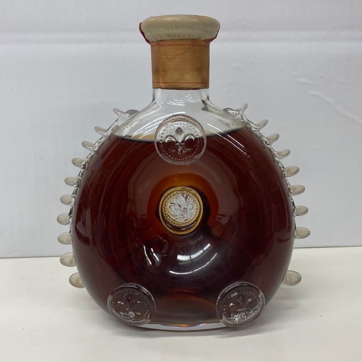 U311-O15-4792 REMY MARTIN レミーマルタン ルイ13世 ベリーオールド コニャック ブランデー Baccarat バカラボトル 700ml 古酒 未開栓 ④_画像3