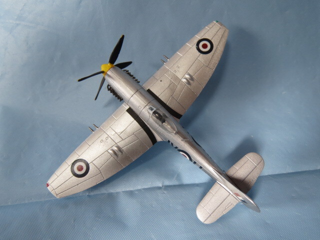【完成品】1/144 F-Toys 『 ホーカーテンペストMK.Ⅴ』 イギリス空軍 第５飛行隊 (JV-U)_画像6