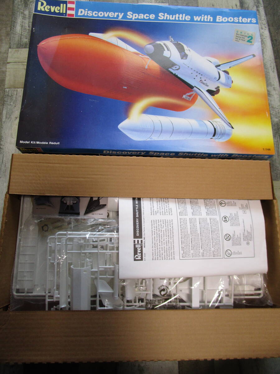  unused REVELL Revell Discovery Space Shuttle booster plastic model 1/144 present condition (DDKUY