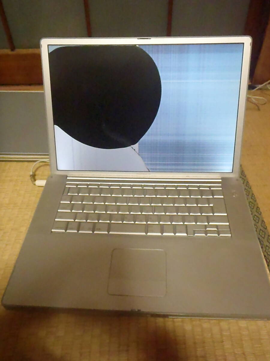 ジャンク　アップル PowerBook G4 15インチ5台セットM5884:2台、M8407:1台、A1106:1台、A1001:分解品1台_A1106　液晶割れ