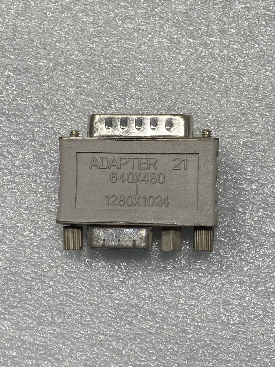 Mac互換機　UMAX Apus2000 PowerPC 603ev 160MHz メモリ16MB+8MB HDD1.2GB　かなり古いのでジャンクで_VGA変換コネクタです