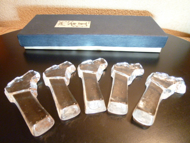 カガミクリスタル 氷のような結び箸置き ５個セット 新品・未使用・展示品の画像1