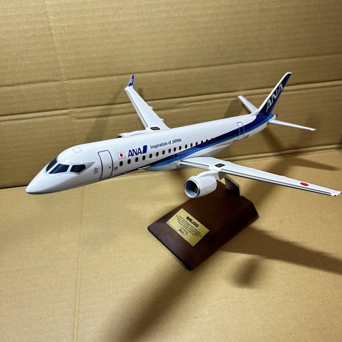 パックミン 1:100 MRJ90 三菱リージョナルジェット ANA PACMIN 航空機 模型 全日空 ABS製飛行機模型 1/100 MRJ-90_画像4