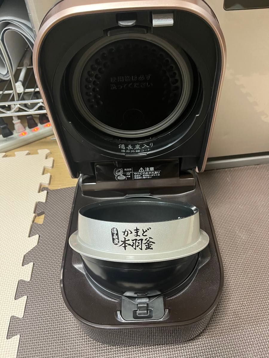東芝　【美品】IHジャー炊飯器　2.5合炊き　RC-4ZPJ 2016年製