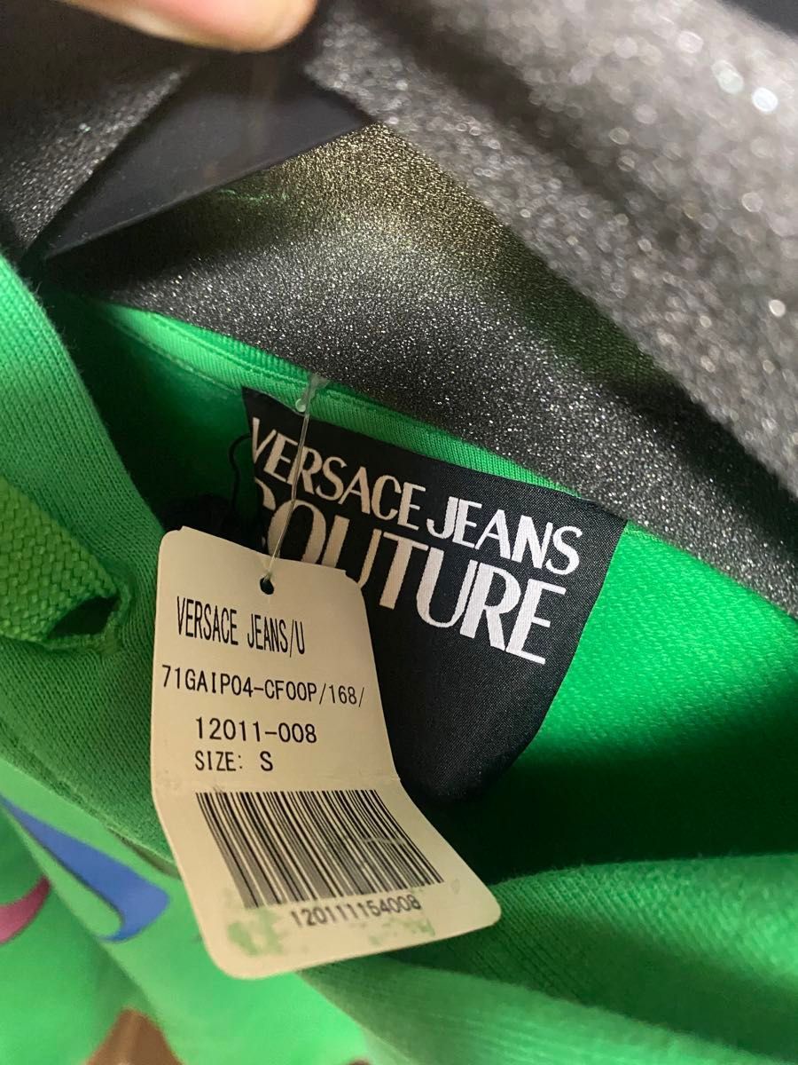 新品 Versace Jeans Couture GREENベルサーチジーンズクチュール　パーカー　サイズS　グリーン