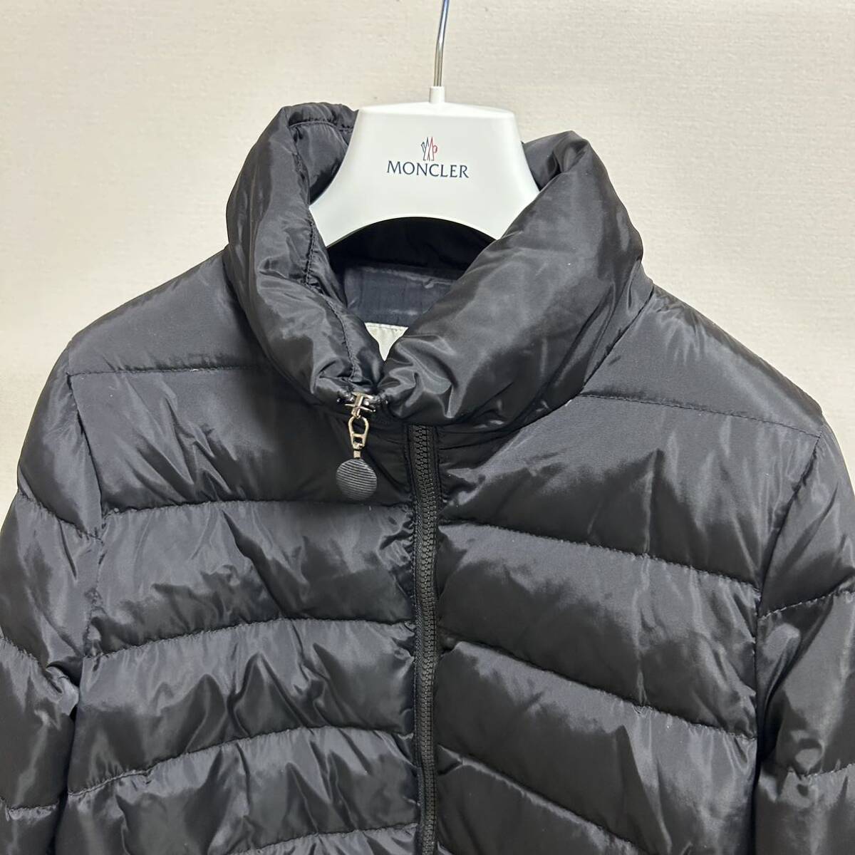 破格最安値】MONCLER モンクレール SEIRA セイラ 袖フリル 破格最安値】MONCLER モンクレール SEIRA セイラ 袖フリル