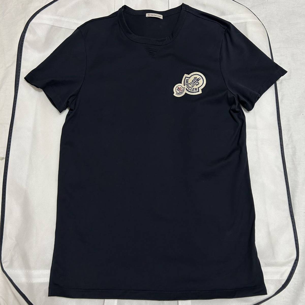 【美品】MONCLER モンクレール 半袖Tシャツ ダブルワッペン ネイビー Sの画像1