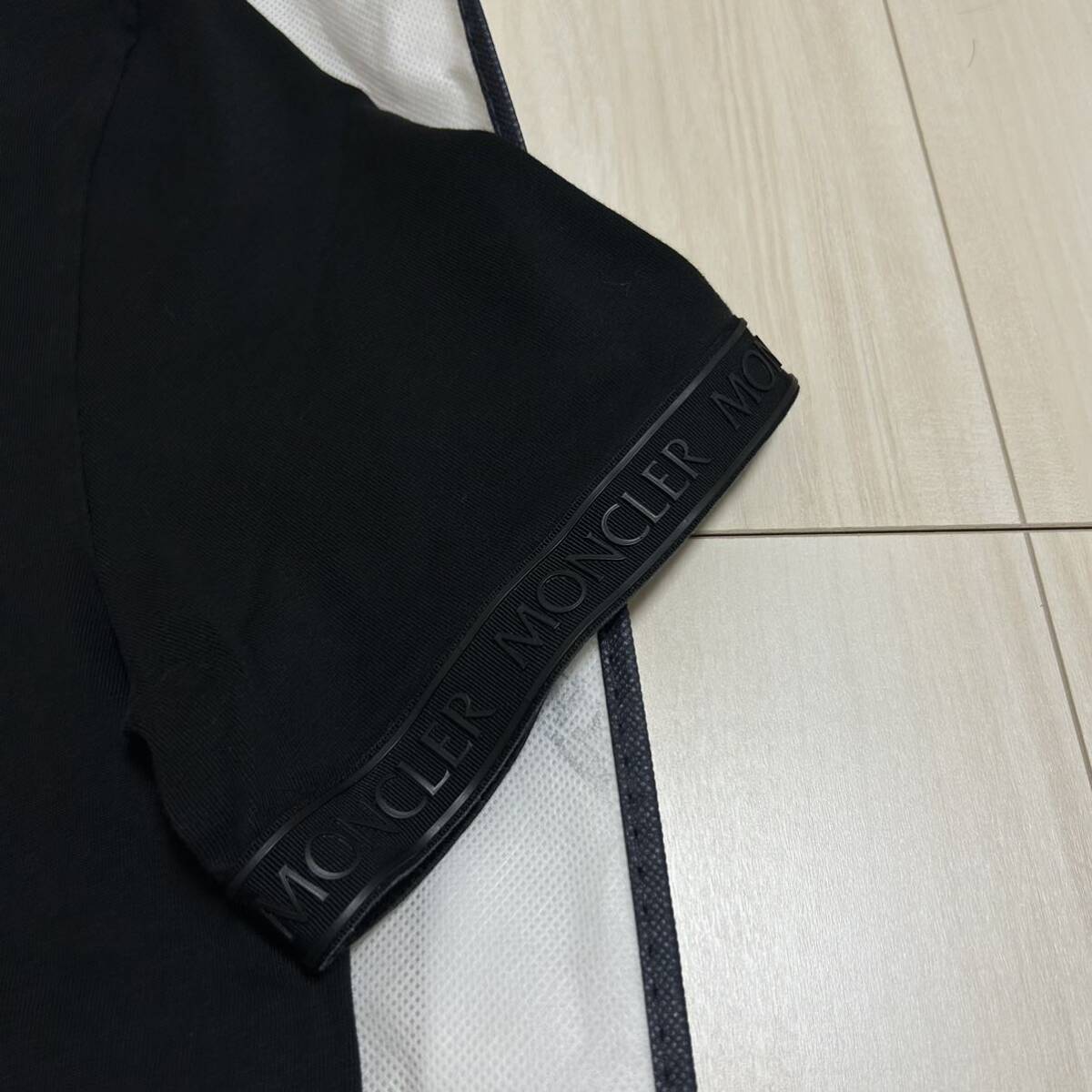 【激レア】MONCLERモンクレール　袖レタリング　黒　半袖Tシャツ　ワッペンL