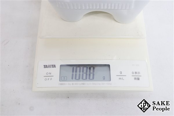 ◇注目! サントリー ローヤル 2009 干支ボトル 丑歳 陶器 600ml 43％ 箱 敷き布 ジャパニーズ_画像7