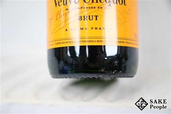 □1円～ ヴーヴ・クリコ イエローラベル ハーフ 375ml 12％ 並行輸入品 シャンパン_画像3