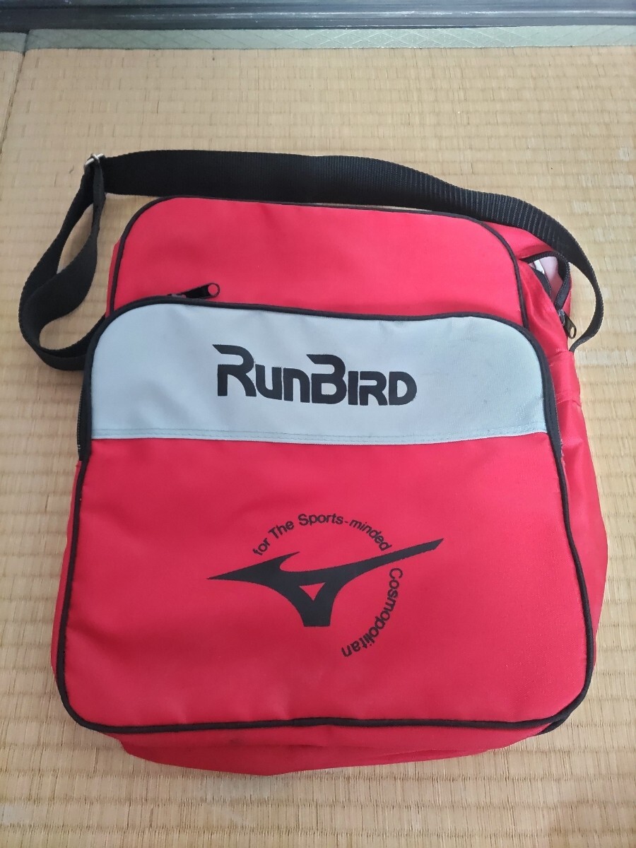 used RunBIRD ショルダーバッグ バッグ スポーツ スポーツバッグ RunBird runbird ナイロン 斜めがけ 赤 レッド Red_画像1