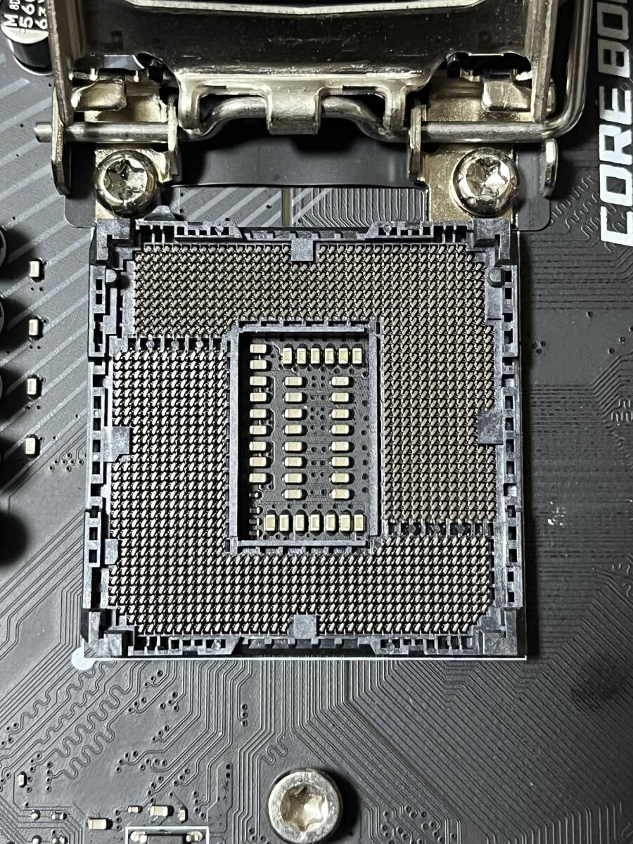 MSI Z390 GAMING PRO CARBON LGA1151 マザーボードの画像3