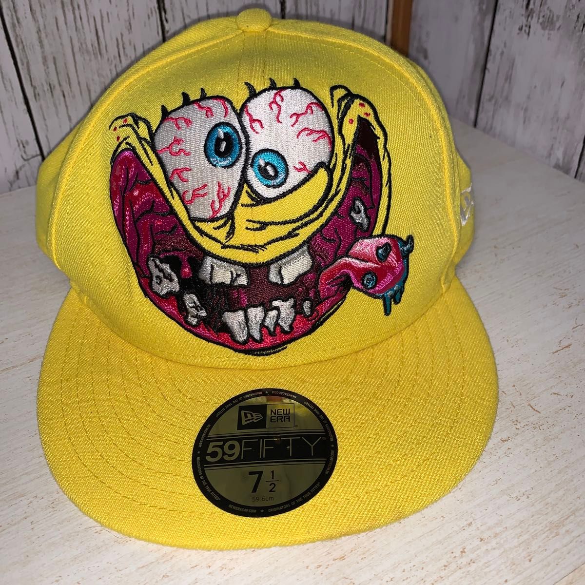 【激レア】NEW ERA Sponge Bob 刺繍　59FIFTY アニメ ニューエラ 帽子