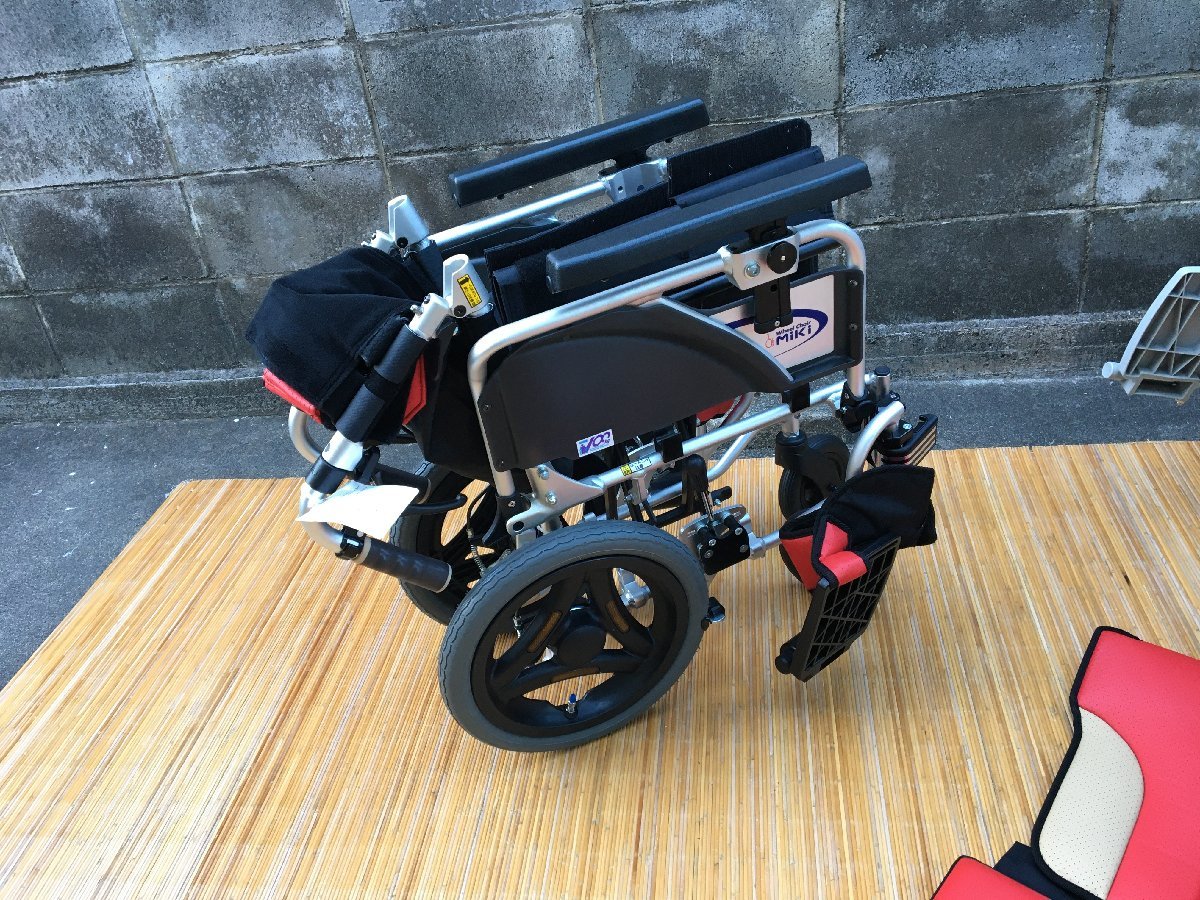 【500円配達～】MiKi ミキ 車椅子 スキット SKT-2000 介助型 コンパクト 車いす モジュール 折りたたみ 背折れ 187000円 介護用品 福祉_クッション外して更にコンパクト折りたたみ