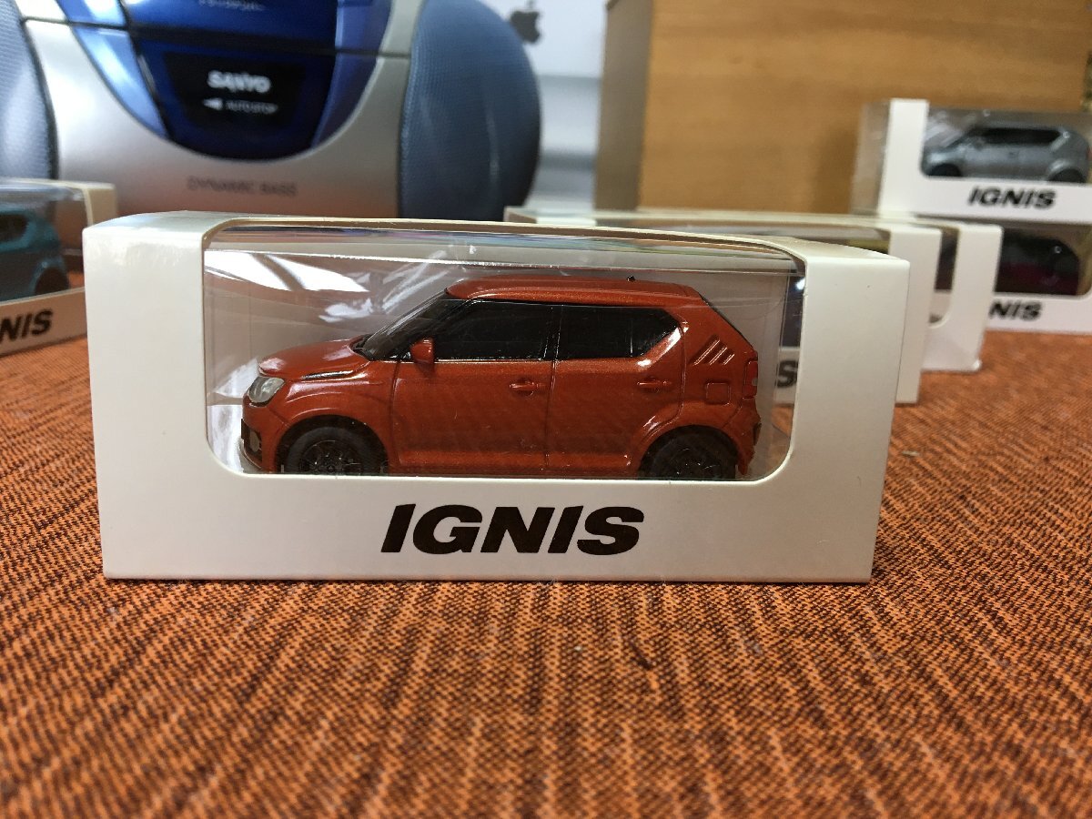 ③220円送料～SUZUKI イグニス プルバックカー 非売品 IGNIS スズキ ミニカー 未使用品 専用ケース コレクション 自動車 現状お渡しの画像2