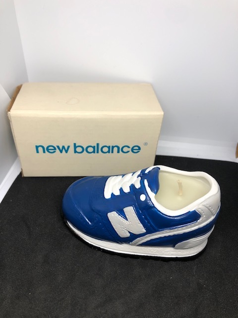 ニューバランス NEW BALANCE・NB・青色スニーカー 靴型キャンドル・996モチーフ・非売品・未使用品の画像1