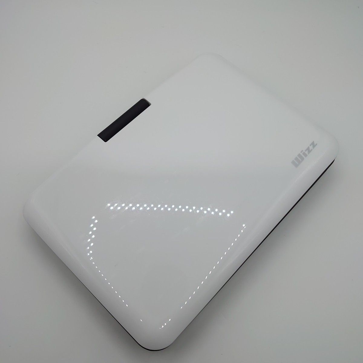 Wizz DV-P10J ポータブルDVDプレーヤー ホワイト ポータブルDVDプレーヤー DV-P10J ホワイト ブラック wizz