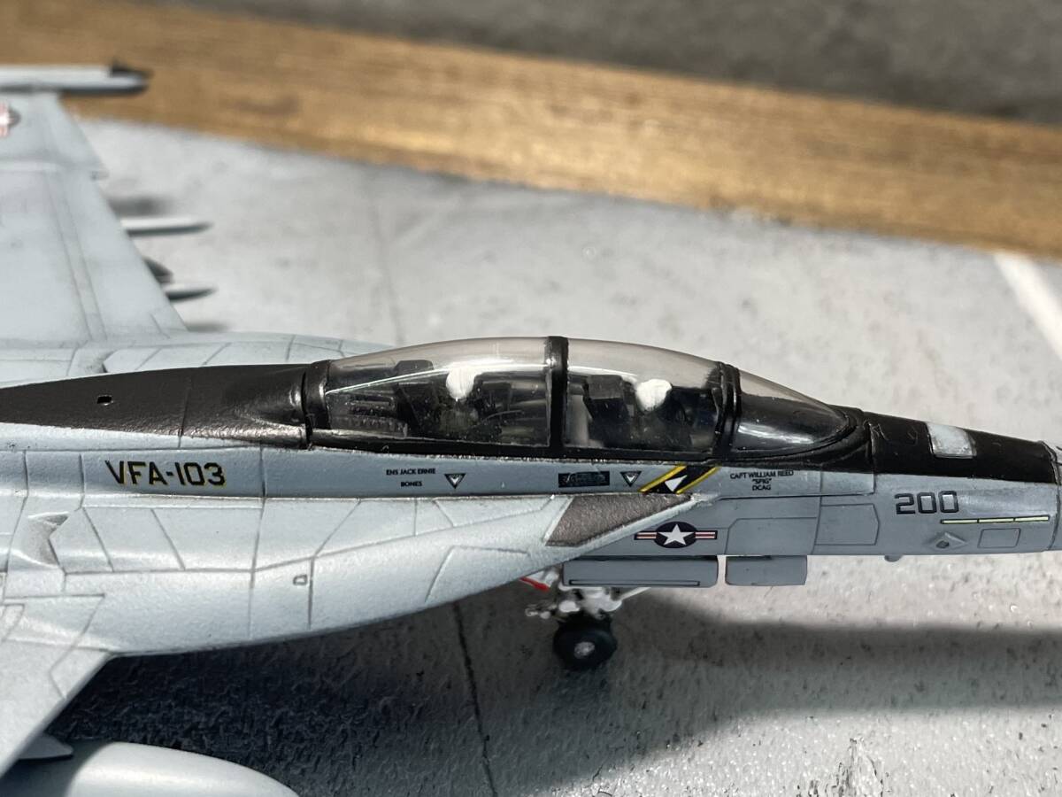 リペイント完成品【1/144 F/A-18F スーパーホーネット VF-103 ジョリー・ロジャース CAG機 75th Anniversary】F-toys 検 TOP GUNの画像5