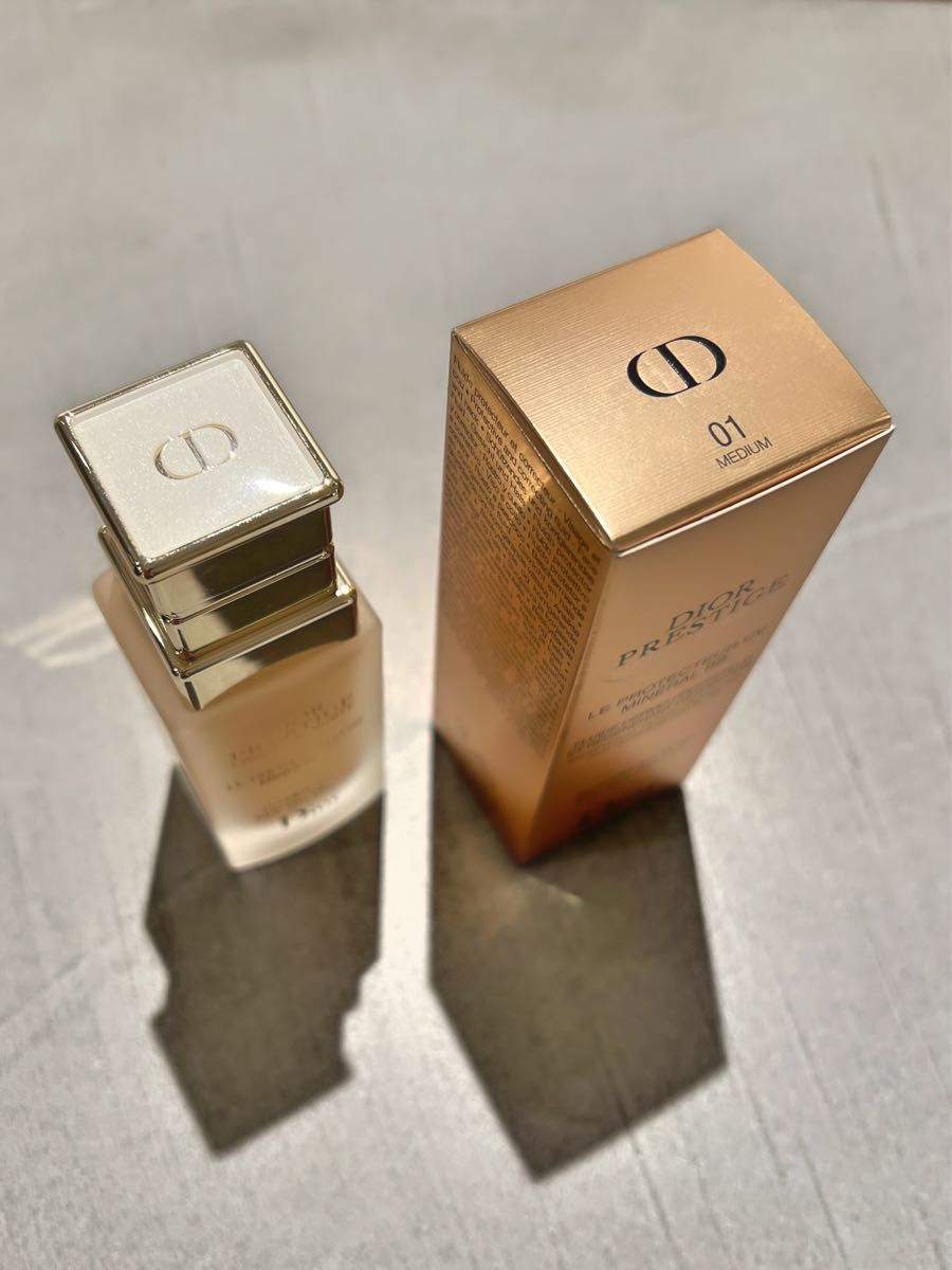 美品 Dior BBクリームプレステージ ホワイト UV ミネラル BB 美品 Dior BBクリームプレステージ ホワイト UV ミネラル BB