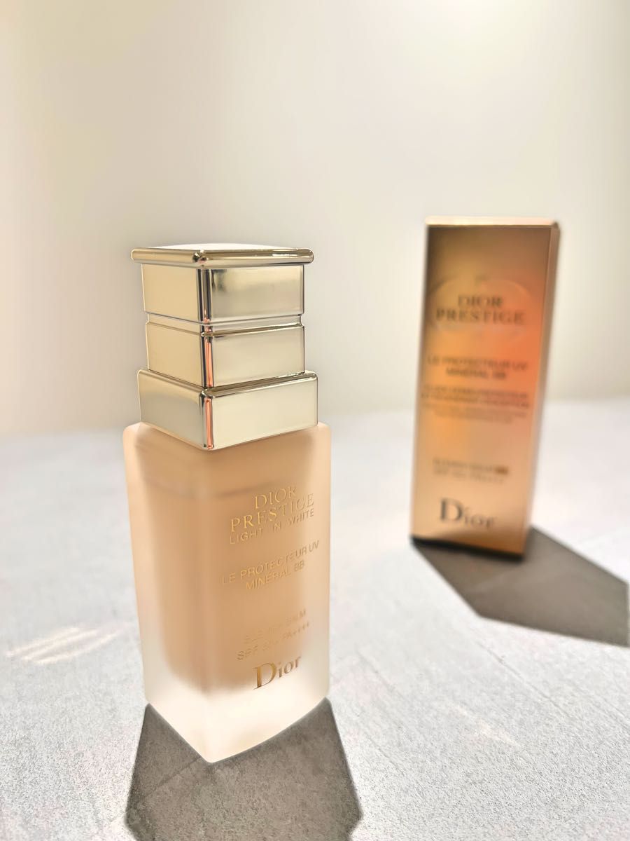 美品 Dior BBクリームプレステージ ホワイト UV ミネラル BB 美品 Dior BBクリームプレステージ ホワイト UV ミネラル BB