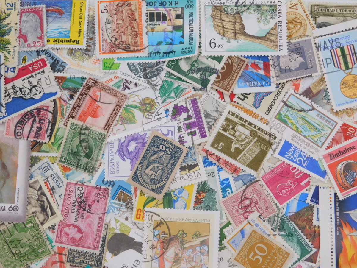 海外切手 外国切手 世界各国 １０００枚 アンティーク品 ヨーロッパ中心 使用済切手 コラージュ 紙ものの画像2