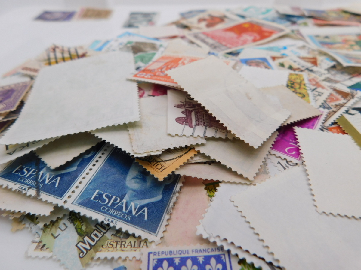海外切手 外国切手 世界各国 １０００枚 アンティーク品 ヨーロッパ中心 使用済切手 コラージュ 紙ものの画像8