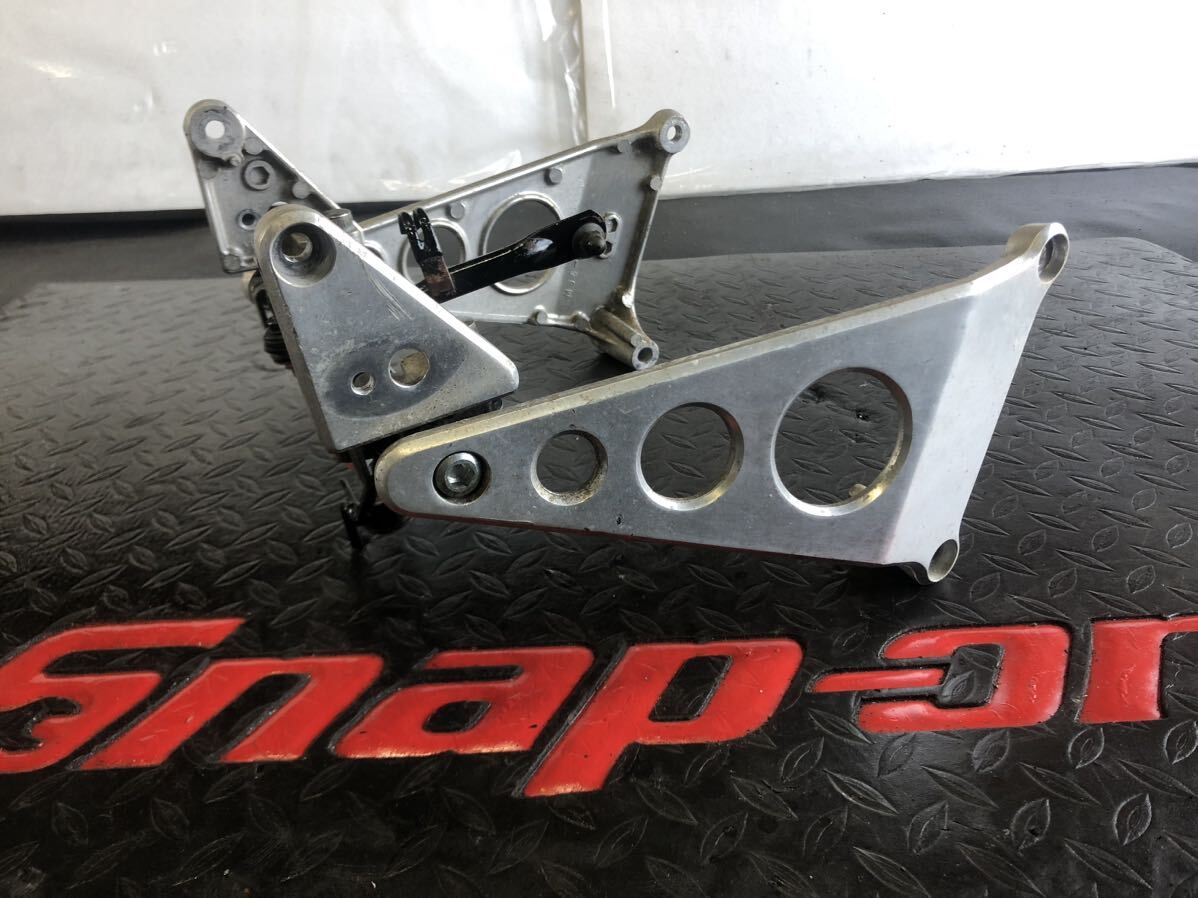 極美品 確実実動 走行9438km CBR400F ライトステー ヘッドライトステー 極美品 確実実動 走行9438km CBR400F ライトステー ヘッドライトステー