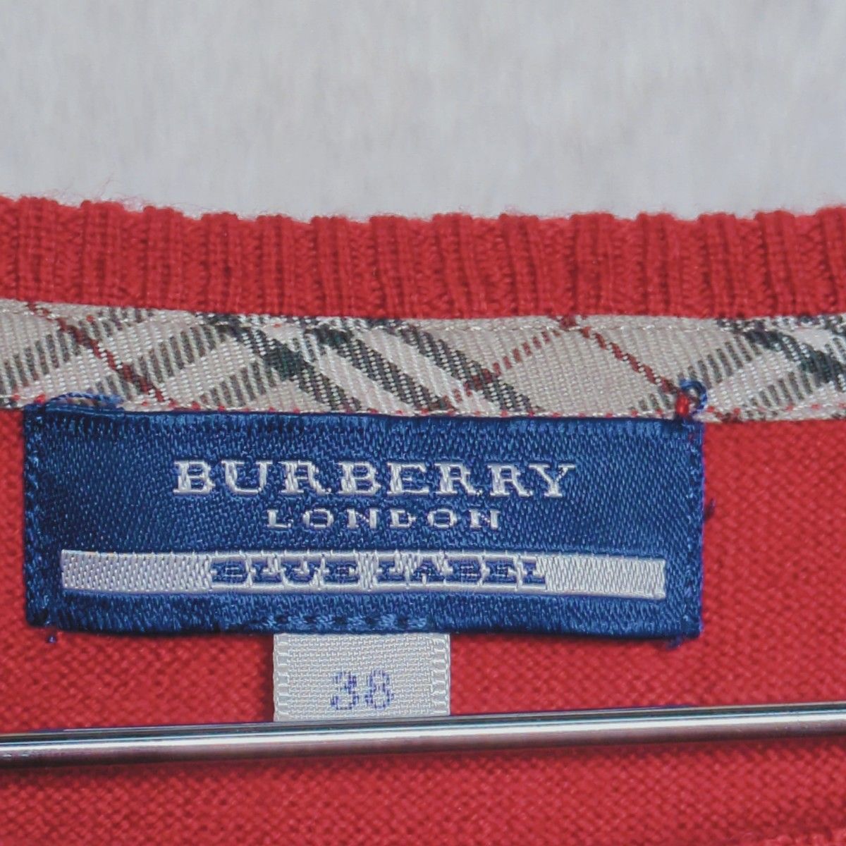 三陽商会　バーバリー　BURBERRY BLUE LABEL　五分／七分丈セーター　ラグランセーター  38 M リボン付き 赤