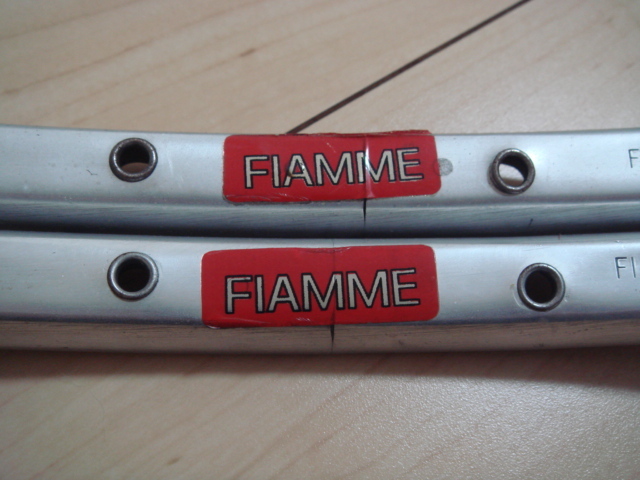 フィアメ ピスト リム FIAMME