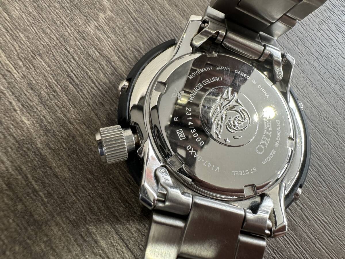 美品 セイコー プロスペックス 3000本限定モデル V147-0AX0ソーラー 黒文字盤 デイト メンズ腕時計 稼働品_画像7