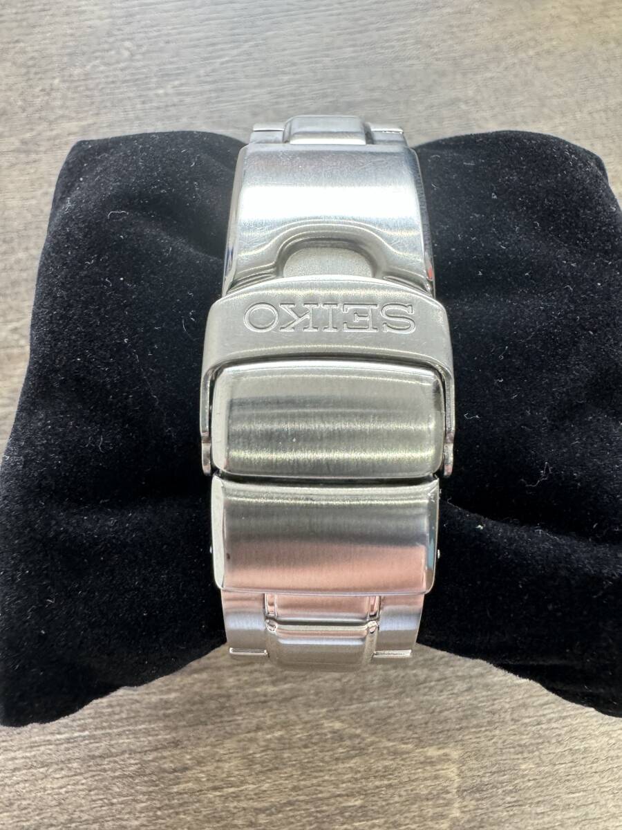 美品 セイコー プロスペックス 3000本限定モデル V147-0AX0ソーラー 黒文字盤 デイト メンズ腕時計 稼働品_画像2