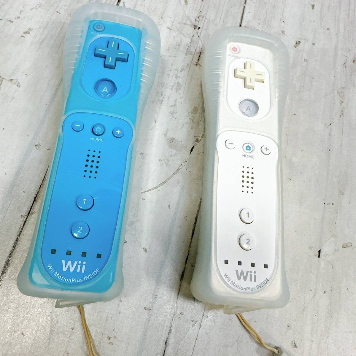 任天堂 ニンテンドー Wii 本体 Wiiリモコンプラス2個 Wii Sports Resort リゾート ソフト付き 通電確認 【16751_画像4