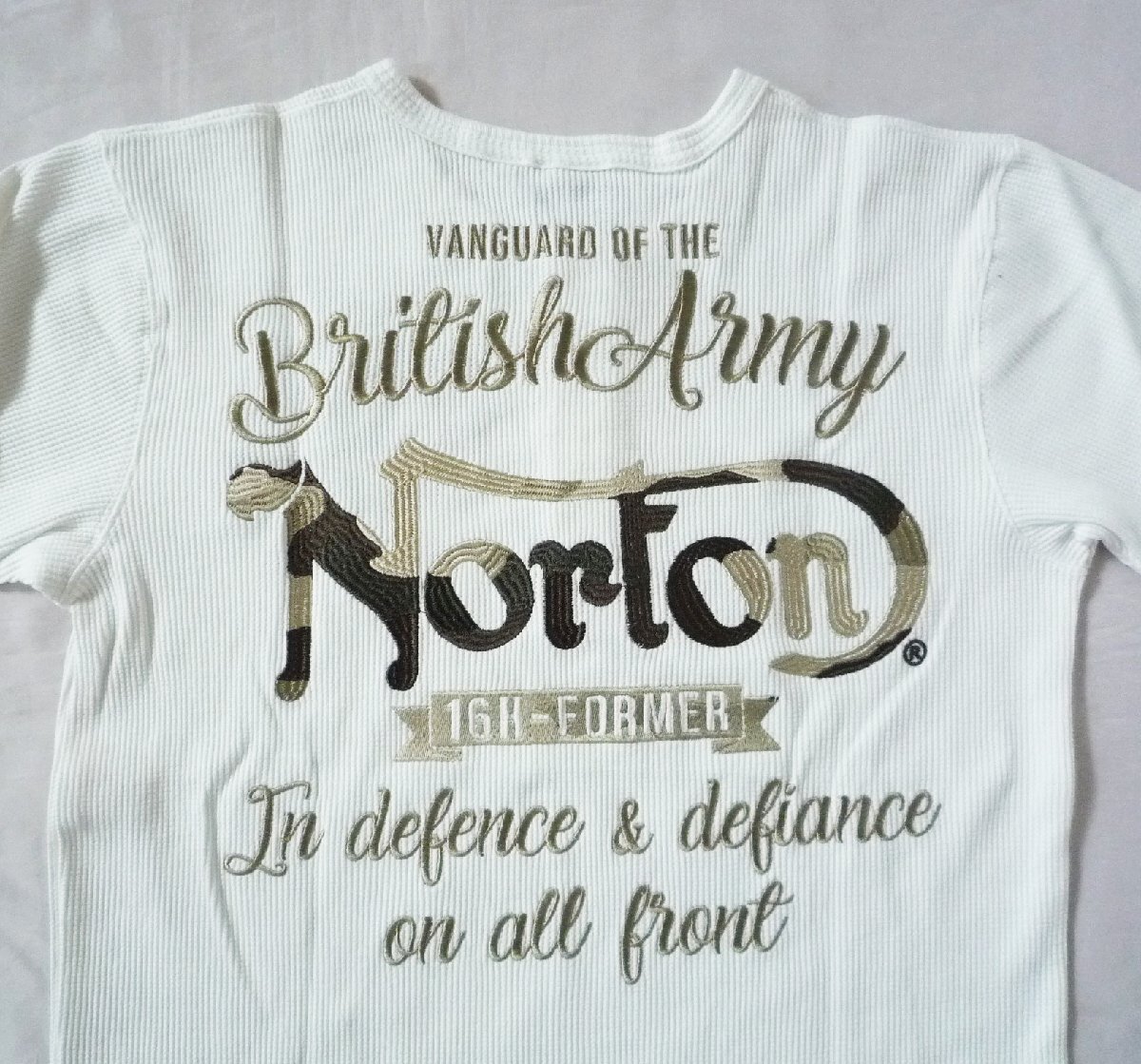 ノートン NORTON 長袖Ｔシャツ ヘンリーネック ワッフル編み 2つボタン 刺繍 Mサイズ ホワイト 白の画像6