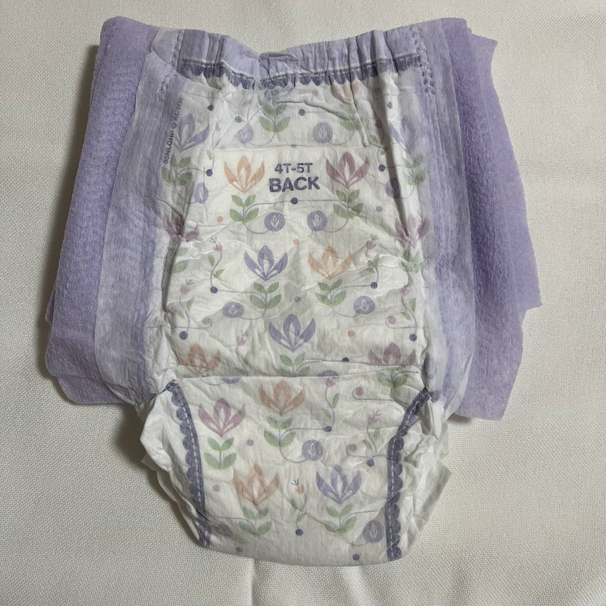 [ abroad. disposable diapers ]Pull-Ups training pants hole snow design for girl 1 pack (14 sheets )[ABDL]