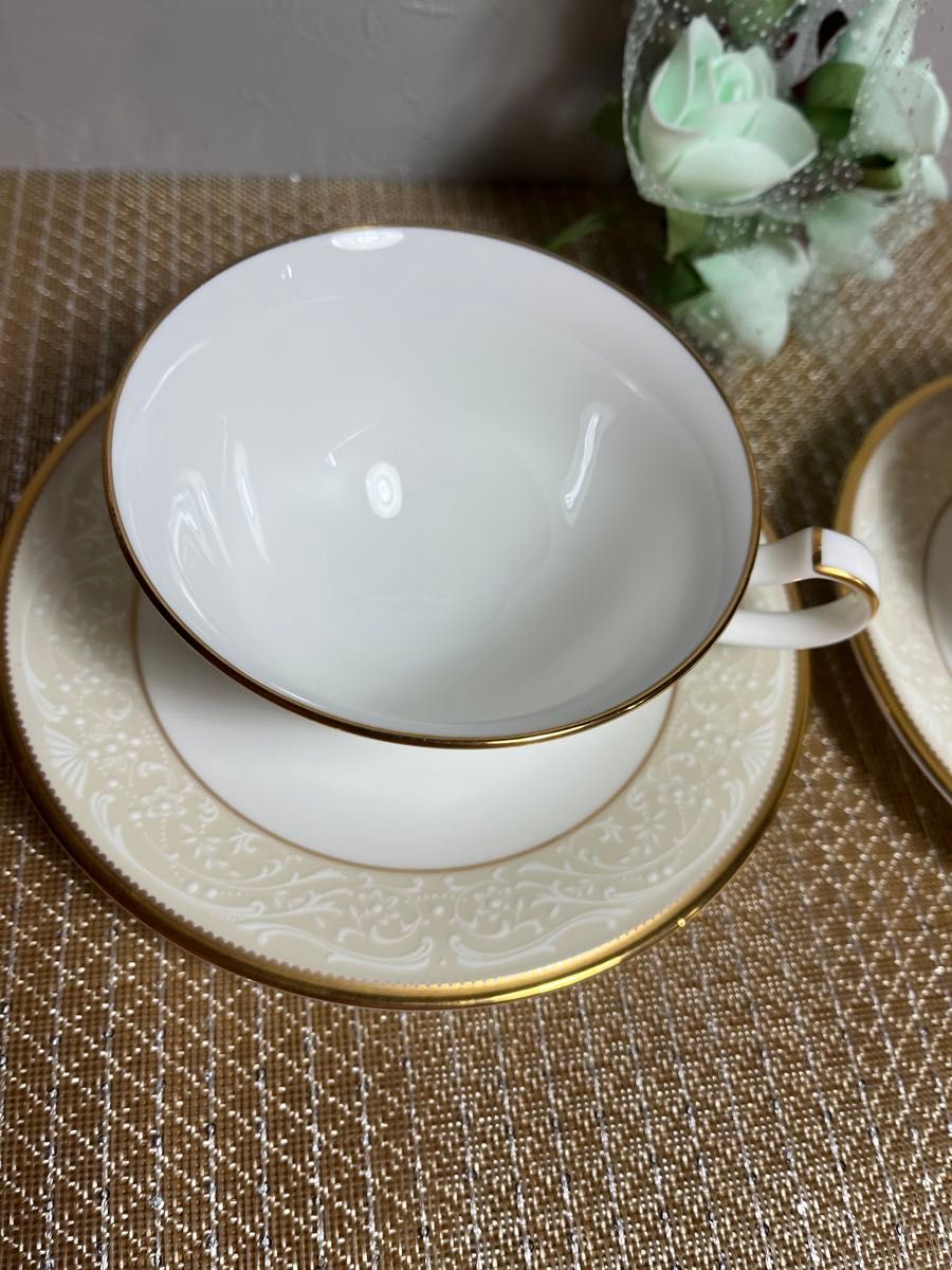 【Noritake／ノリタケ】ホワイトパレス　カップ＆ソーサー２客セット　陶磁器