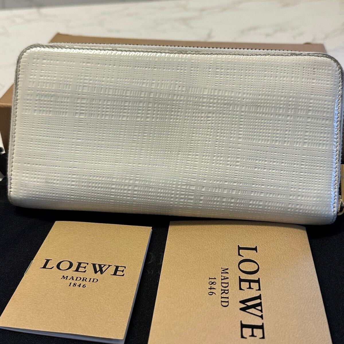 ロエベ　LOEWE 財布　長財布　アナグラム　ラウンドファスナー　レディース_画像2