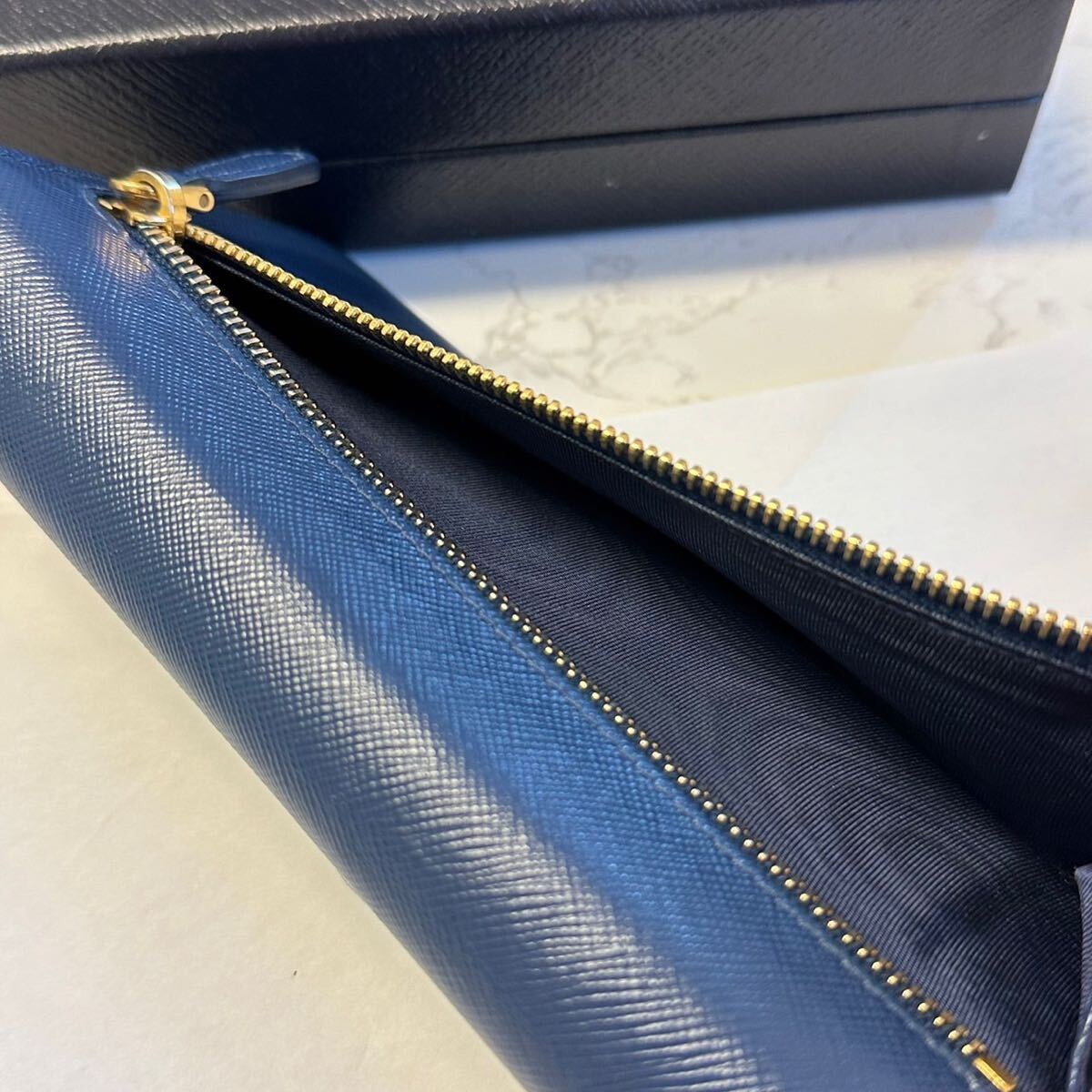 プラダ PRADA 財布 長財布 サフィアーノ バイカラー レディース プラダ PRADA 財布 長財布 サフィアーノ バイカラー レディース