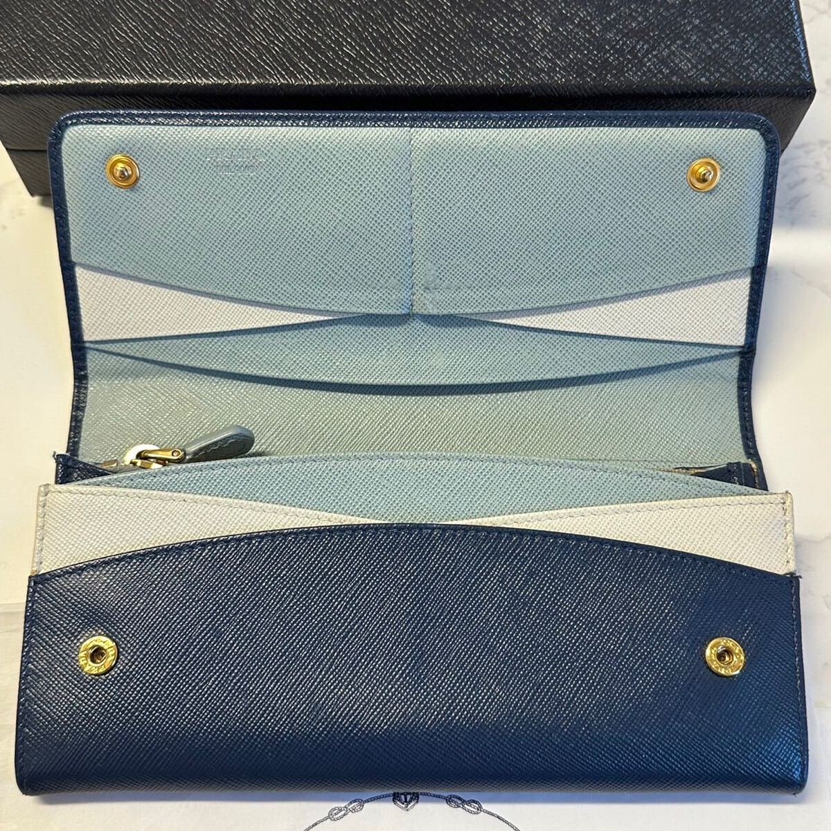 プラダ PRADA 財布 長財布 サフィアーノ バイカラー レディース プラダ PRADA 財布 長財布 サフィアーノ バイカラー レディース
