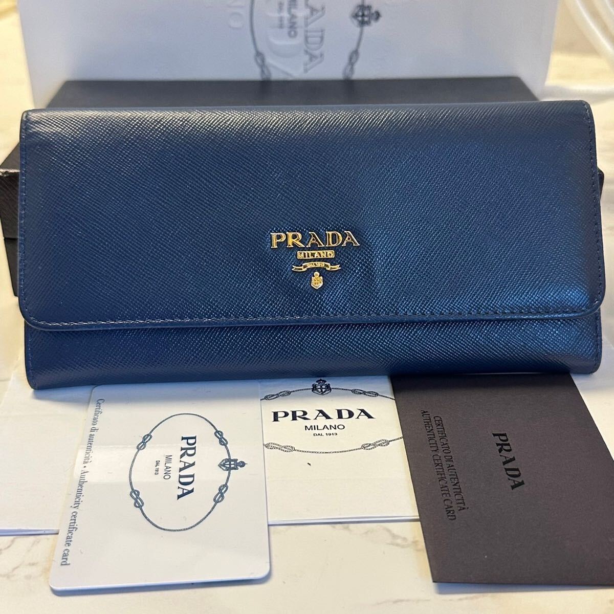 プラダ PRADA 財布 長財布 サフィアーノ バイカラー レディース プラダ PRADA 財布 長財布 サフィアーノ バイカラー レディース