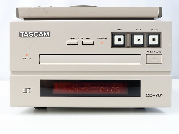 TASCAM CD-701 CDプレーヤー ジャンク *400231の画像2