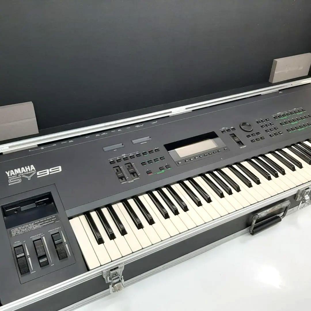 希少 YAMAHA 最高峰モデル シンセサイザー SY99 ハードケース 希少 YAMAHA 最高峰モデル シンセサイザー SY99 ハードケース