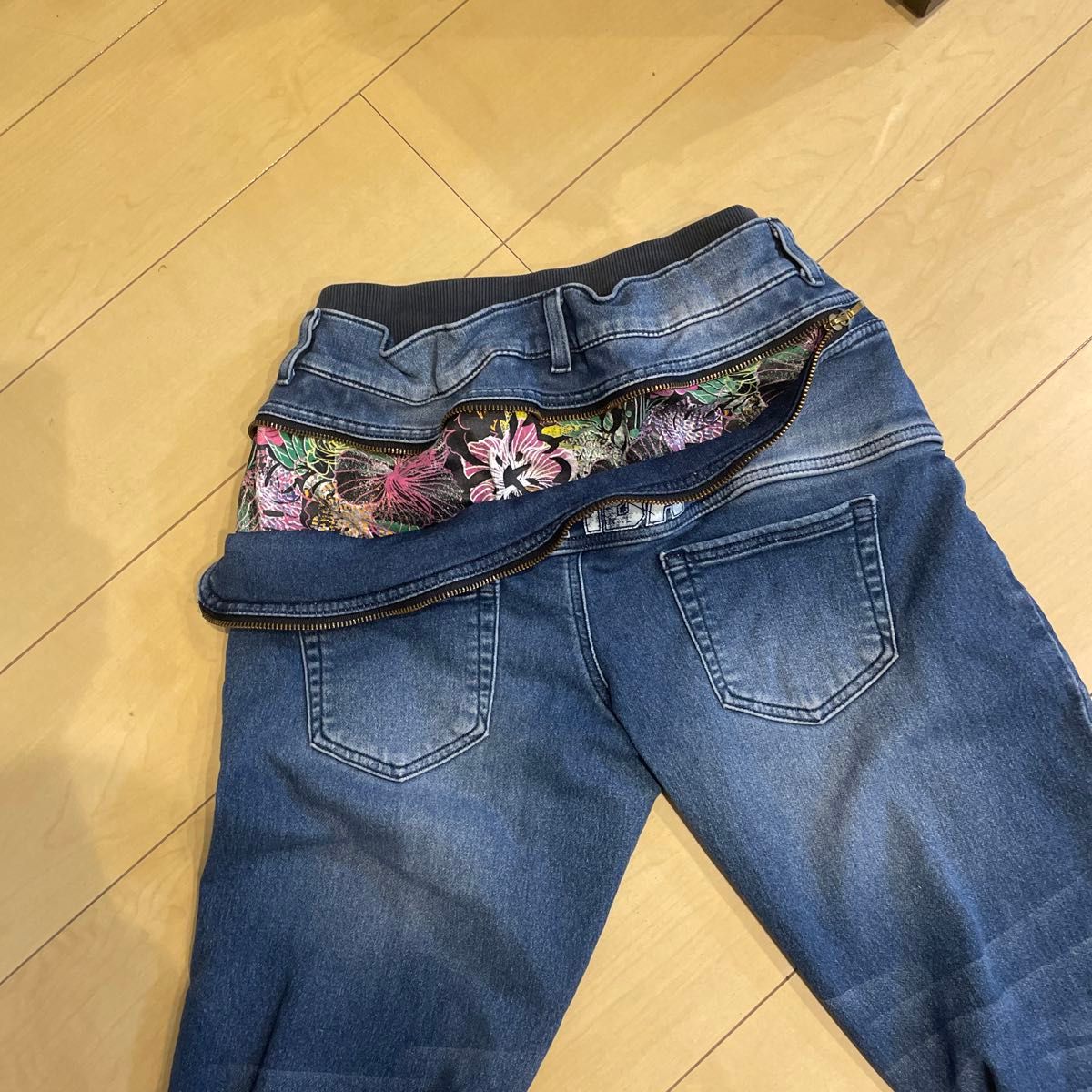 ZUMBA ズンバ　デニム　パンツ　正規品　USED  Sサイズ