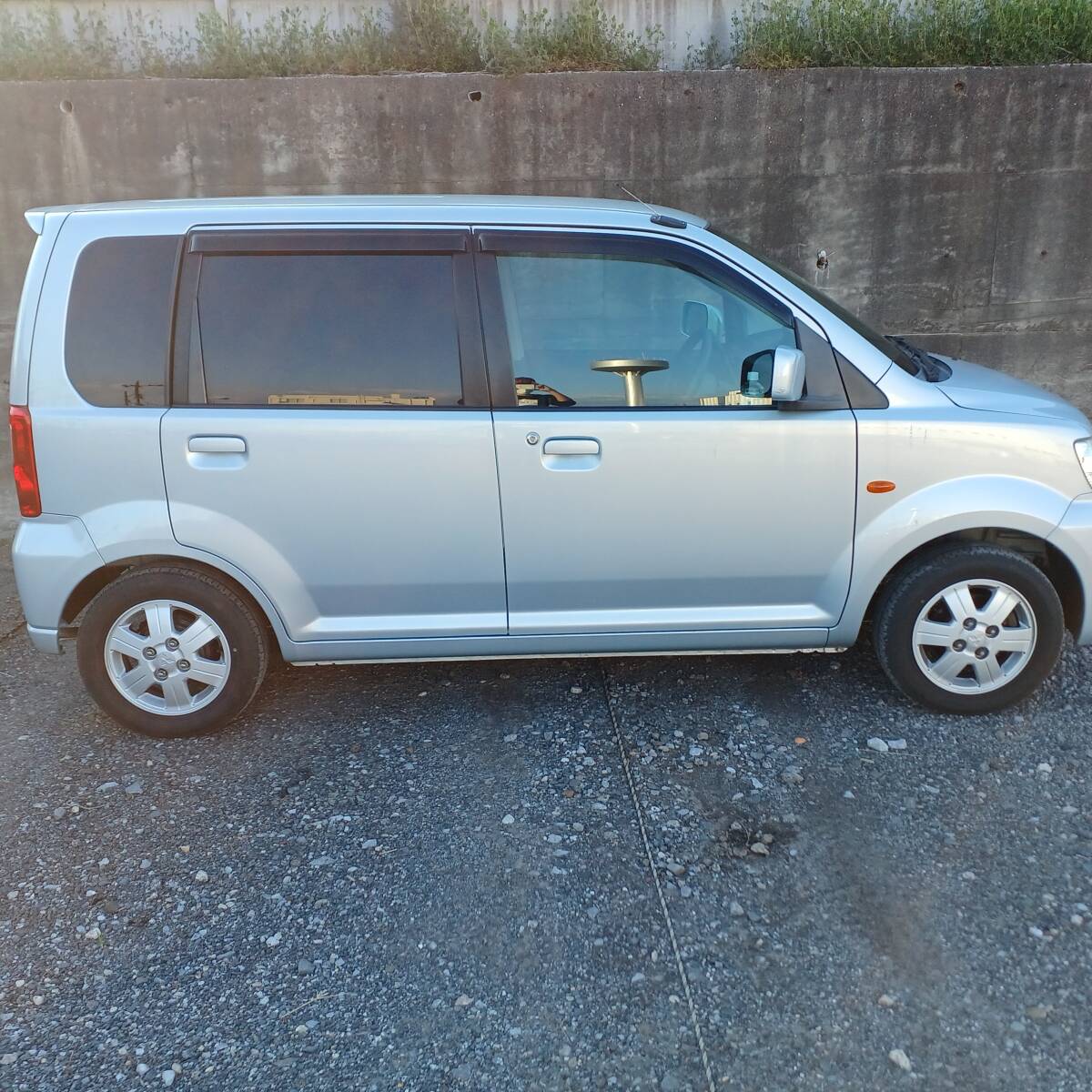 8万円スタート！即決10万円！走行23000キロ！MITHUBISHI 三菱 EKワゴン H18年 3AT 車検なし 走行に不具合なし！の画像2