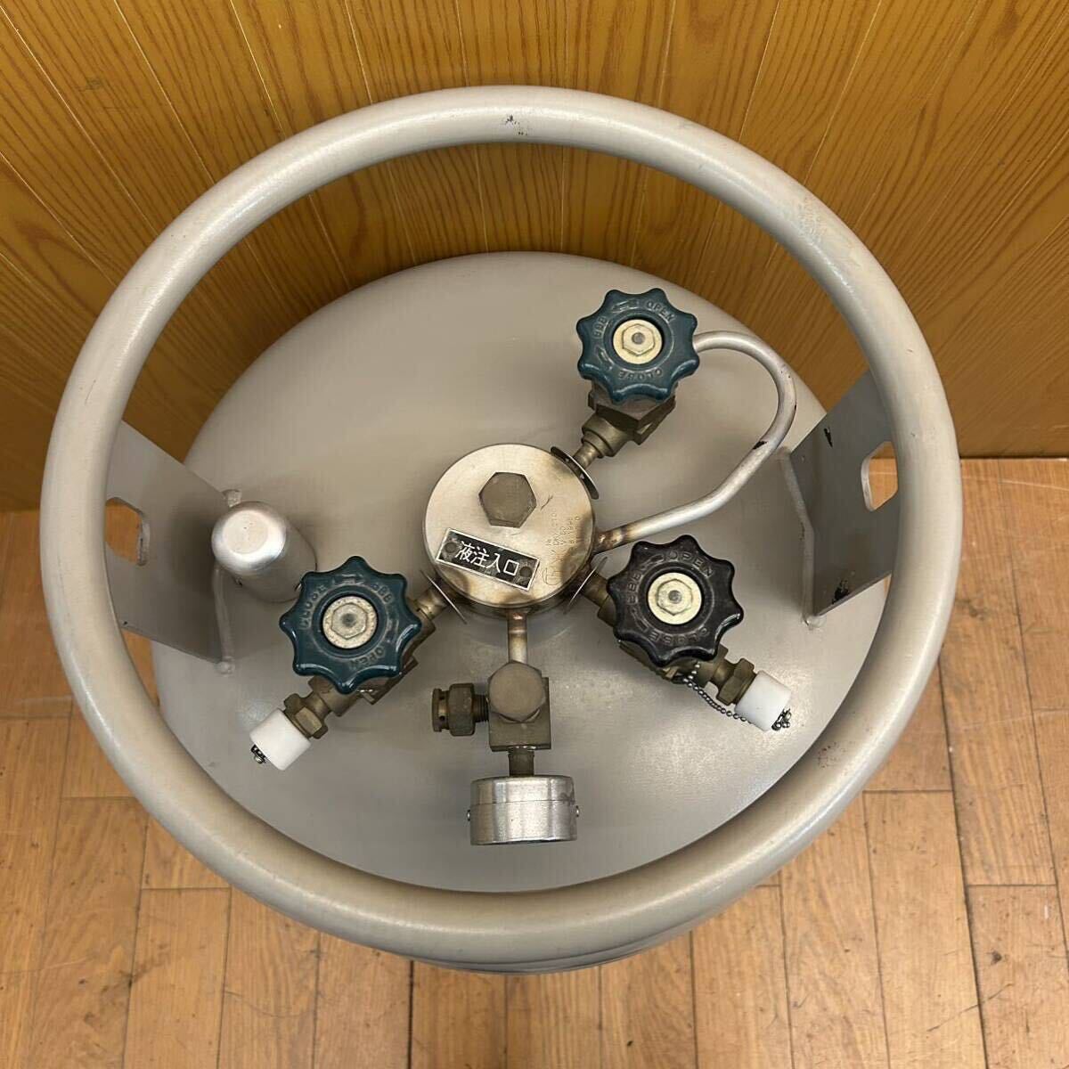 Yahoo!オークション - 液体窒素自加圧容器 容量50L キャスター Yahoo!オークション - 液体窒素自加圧容器 容量50L キャスター