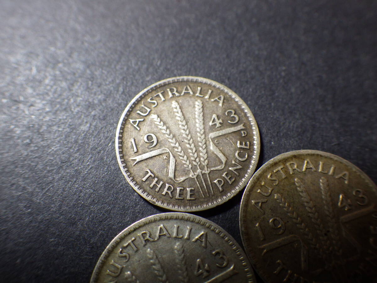 オーストラリア３ペンス銀貨３種類　１９４３年、D、S、マーク無し　重さ約4.14ｇ　コレクター放出品_画像2