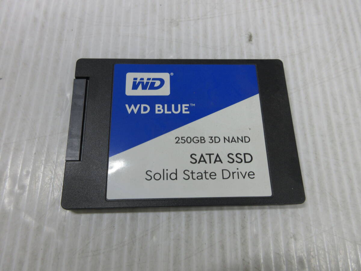 WD BLUE SSD 250GB 3D NAND SATA Solid State Drive WDS250G2B0A 中古品_画像1